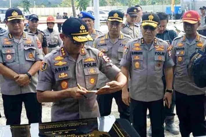 Seribu Pohon Ditanam di SPN Polda Riau