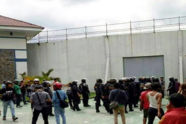 Rutan Sialang Bungkuk Disemprot Disinfektan