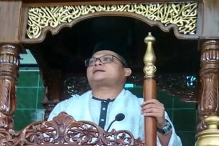 Ditengah Penyebaran Corona, Bacabup Cutra Andika Khutbah Jumat