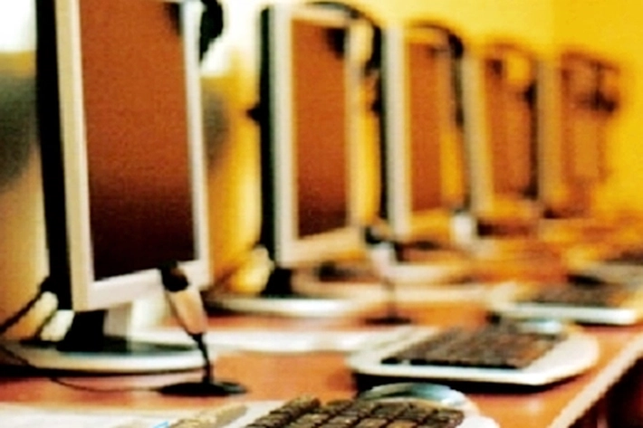 Virus Corona: Dewan Minta Warnet dan Coffee Tutup