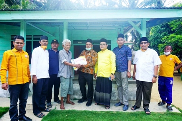 Hanura Rohil Bhakti Sosial dan Bersedekah