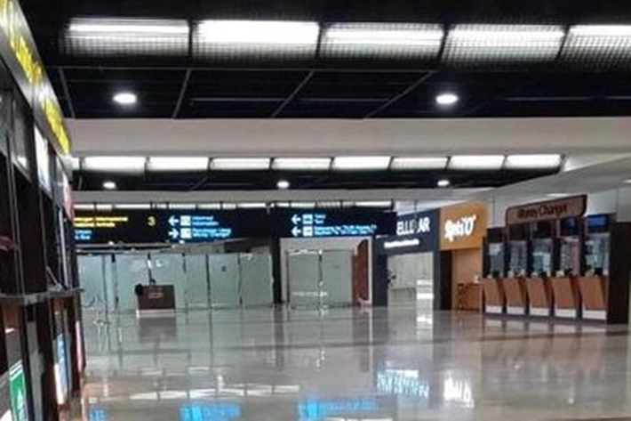 Virus Corona: Bandara Kurangi Jam Operasional