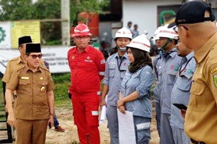 Walikota Dumai Tinjau Pemasangan Jaringan Air Bersih