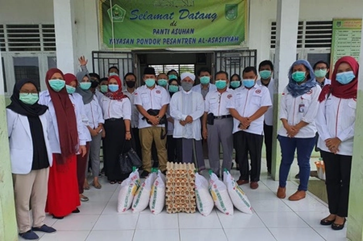 IDI Rohil Bagikan Paket Sembako