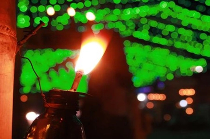 Lampu Minyak Hiasi Idul Fitri 2020