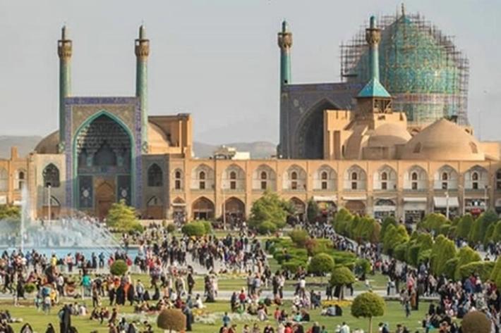 Iran Tetap Buka Masjid di Covid-19