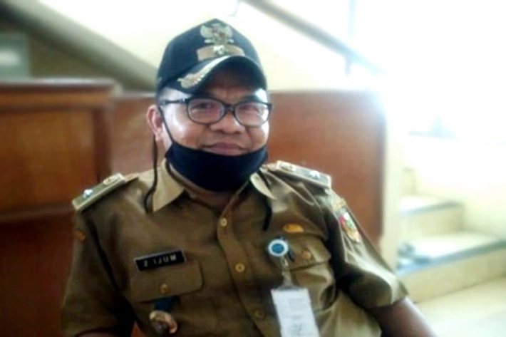 Lurah Zulfi Ijum Terima Bantuan Beras dari PLN