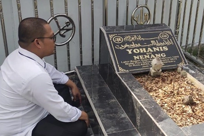 Cutra Andika Ziarah ke Makam Pendiri Hanura