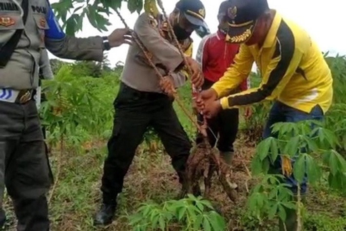 Polisi Singkep Barat Bentuk Kampung Tangguh