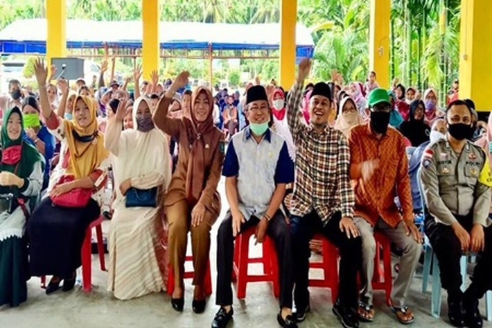 Kades Sani Sesalkan Abrasi Pantai Didepan Balon Wabup Bagus Santoso
