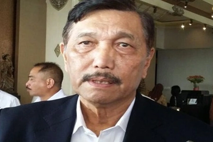 Luhut Kembangkan Danau Toba