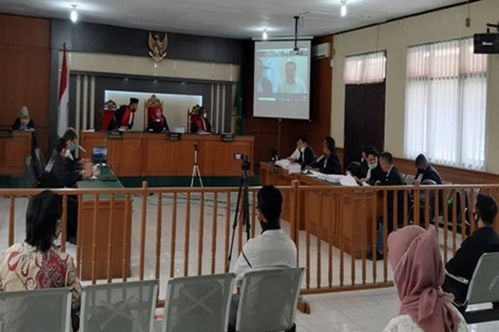 Penandatanganan Kontrak Proyek Tanpa Dihadiri Amril Mukminin
