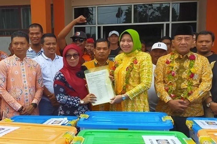 Pasangan Bacalon Bupati-Wabup Inhu Ini Bingung Pakai Jalur Perorangan atau Partai