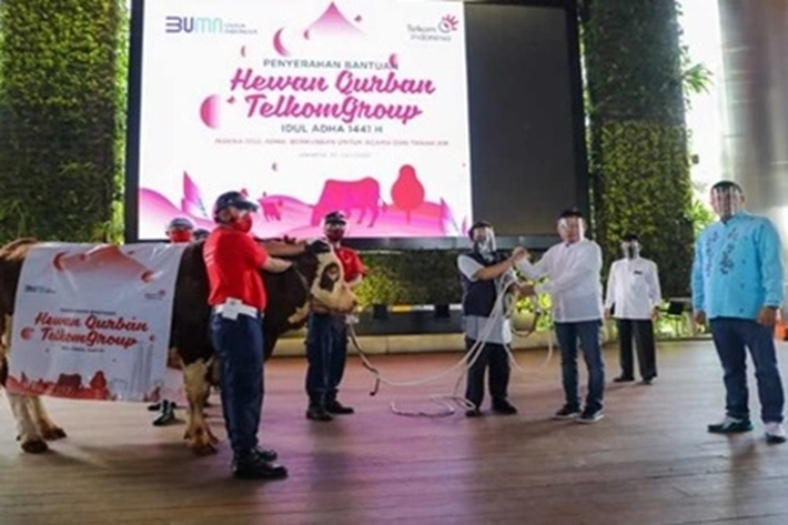 TelkomGroup Salurkan 1.000 Hewan Kurban di Seluruh Indonesia