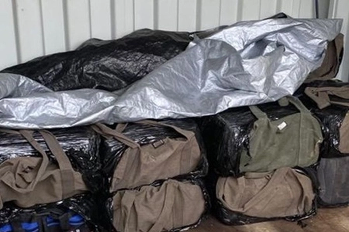 Pesawat Jatuh Bawa Kokain Senilai Rp 1 Triliun