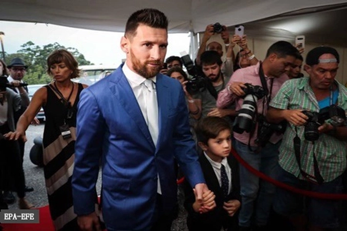 Messi Siap Tampil ke Publik untuk Bicarakan Barcelona