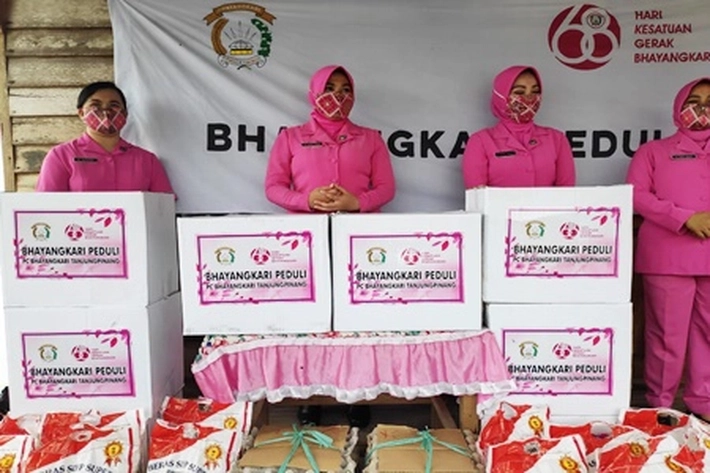 Bhayangkari Cabang Tanjungpinang Sambut HUT HKGB Ke-68 Bakti Sosial