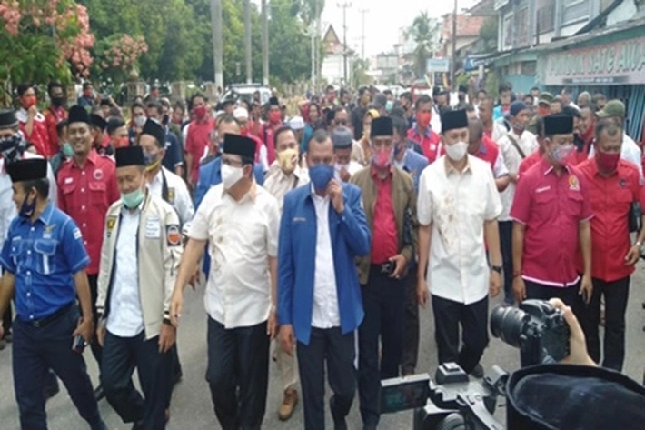 Paslon Sukiman - IG Diantar Ratusan Simpatisan