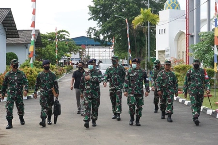 Kolonel Laut (P) Tommy Herlambang SE, Asintel Danlantamal IV AL yang Baru