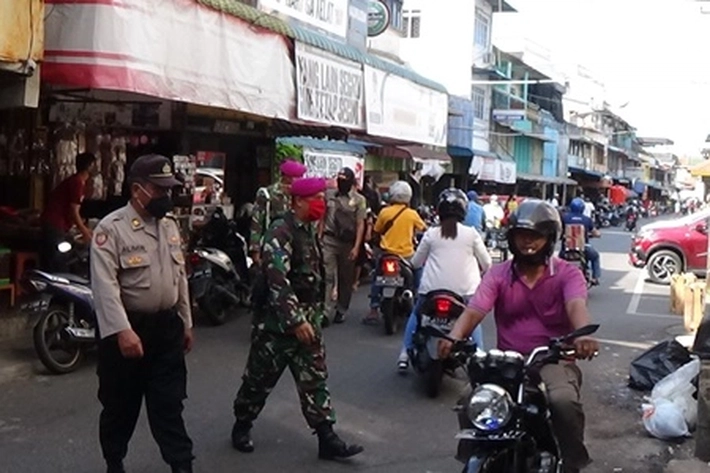 TNI-Polri dan Satpol PP Disiplinkan Masyarakat Untuk Protokol Kesehatan