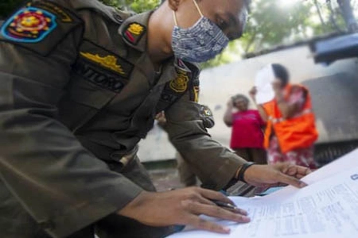 Pelanggar Pembatasan Sosial Berskala Mikro Ditindak Tegas