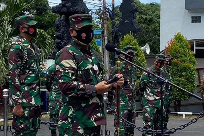 Laksdya TNI I.N.G Ariawan SE MM Membacakan Amanat Panglima TNI di Hari Jadi Kogabwilhan I
