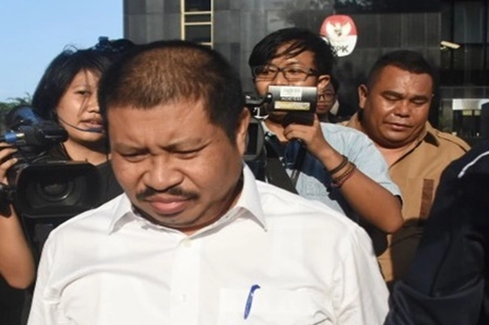 Bupati Nonaktif Amril Mukminin Dituntut 6 Tahun Penjara