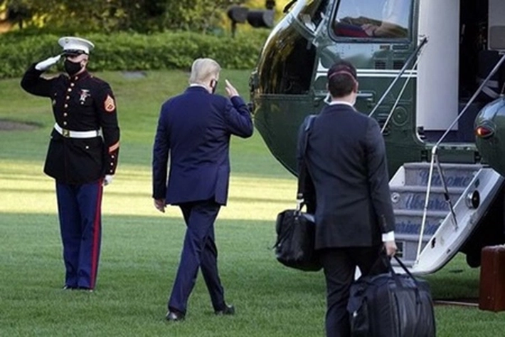 Donald Trump Dirawat Setelah Alami 'Gejala Ringan Covid-19'