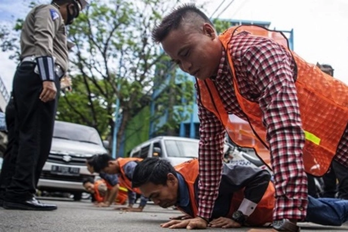 Puncak Gelombang Pertama Covid-19 yang Tak Berujung