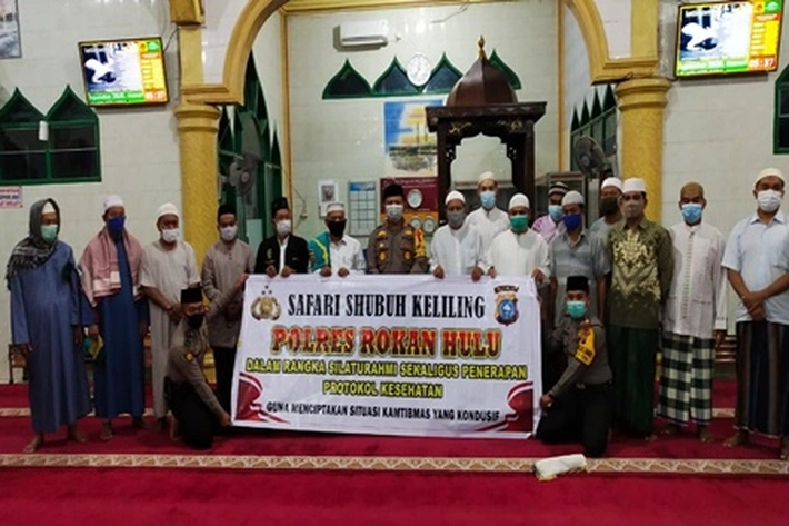Kapolres Rohul Sosialisasi Protokol Kesehatan Melalui Safari Subuh