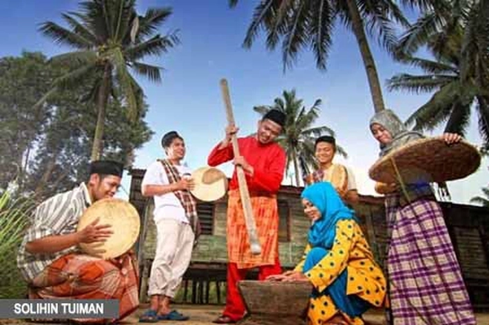 Seniman - Budayawan Diminta Kembangkan Budaya Melayu Riau
