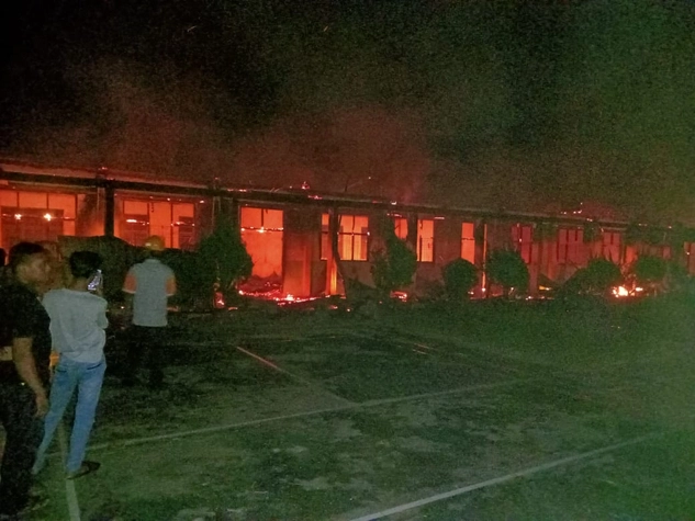 Gedung SMP Negeri 1 Rambah Terbakar, Api Porak Porandakan Ruangan Sekolah