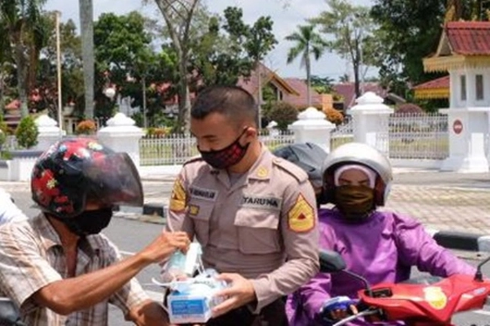 Taruna Akpol Bhakti Sosial di Hari Sumpah Pemuda