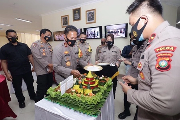 Polda Kepri Ikuti Zoom Meeting HUT Humas Polri Ke-69