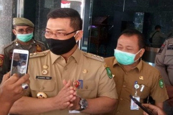 Pj Bupati Bengkalis Lihat Warga Masih ada Tak Pakai Masker
