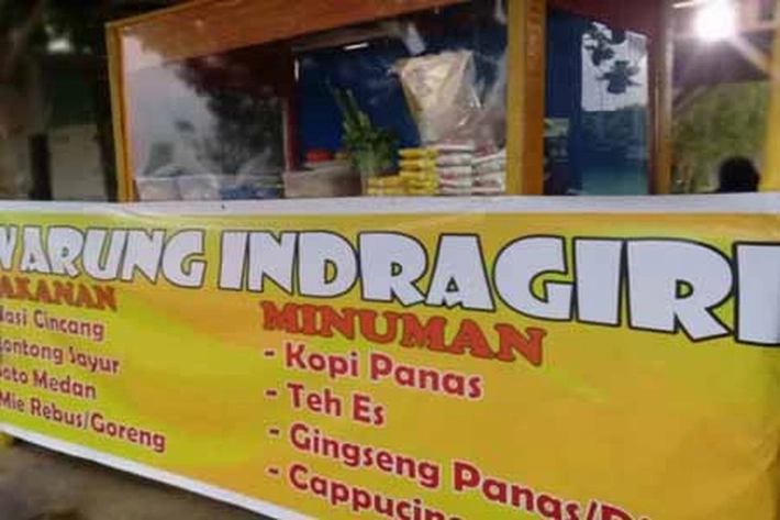 Bisnis Pinggir Jalan 'Warung Indragiri' Punya Pilihan Menu yang Menarik