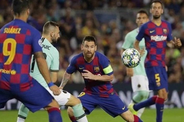 Mantan Penyerang Barcelona, Rivaldo Tak Yakin Messi Bertahan