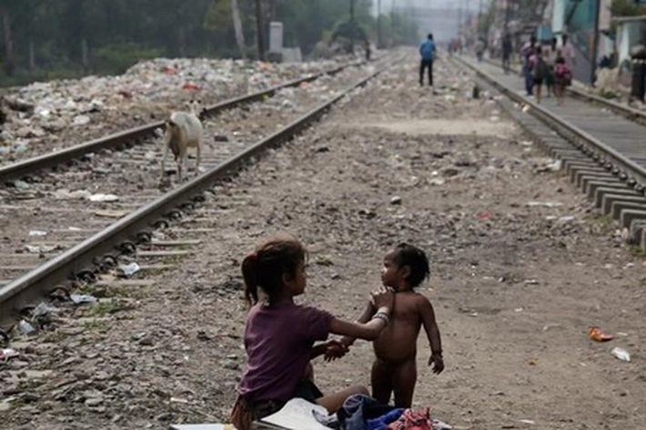 Negara Kaya Timbun Vaksin Covid-19, 'Negara Miskin Ketinggalan'