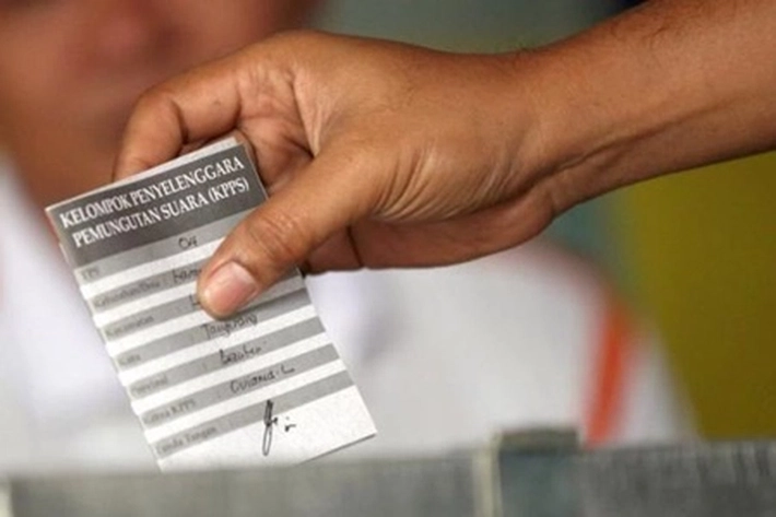 Dilema Pemilih Ditengah Pandemi, 'Karyawan Dapat Upah Lembur Kalau Tetap Masuk'