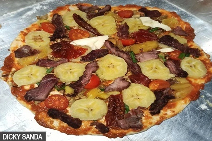 Koki Berbakat Ciptakan Kuliner Khas Unik Fizza Sambal Laut