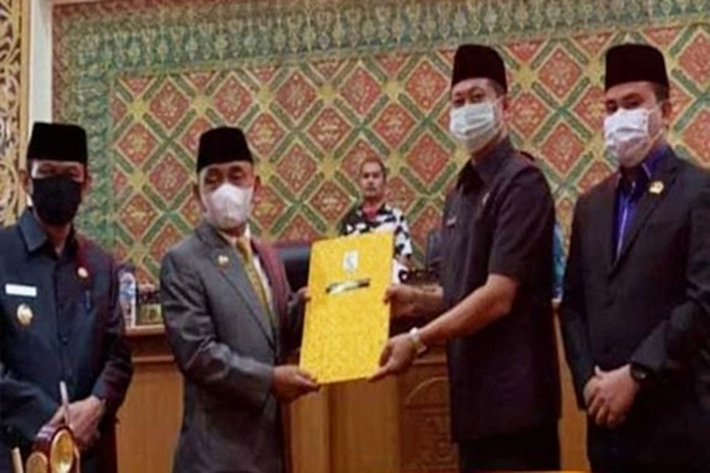 Sidang Paripurna APBD Kabupaten Pelalawan Disahkan Rp1,442 Triliun