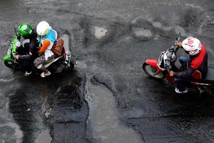 Badan Jalan Kota Pekanbaru Kembali Rusak, Perbaikan 'Dilakukan Perlahan'