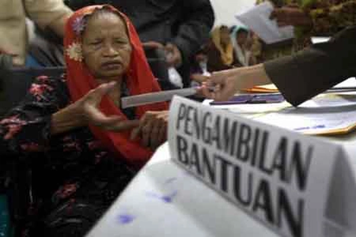 Bantuan Tunai Disalurkan Tidak Ada Potongan, kata Jokowi