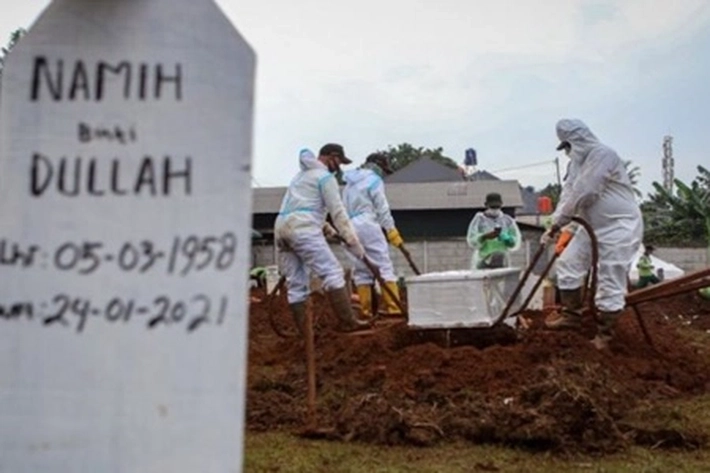Kasus Covid-19 Terus Meningkat dan Membludak, Bisa Buat 'Kuburan Penuh'