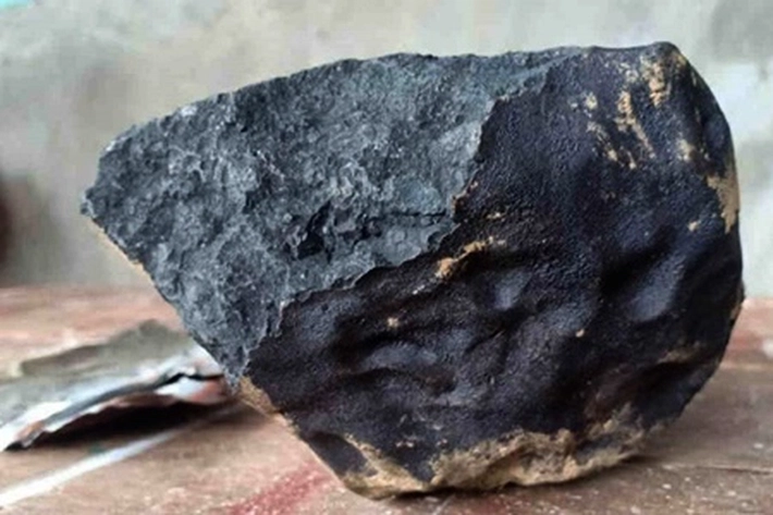 Peneliti Pastikan yang Menghantam Rumah Warga Adalah Batu Meteor