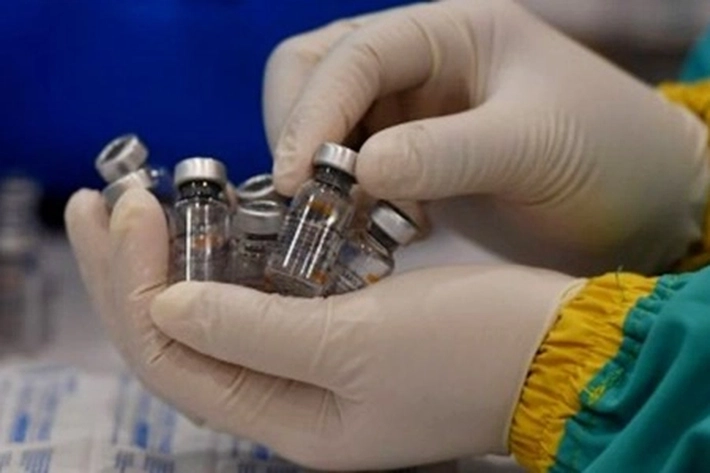 Pemerintah Beri Sanksi Menolak di Vaksin, Epidemiolog: 'Pemaksaan Tidak akan Berhasil'