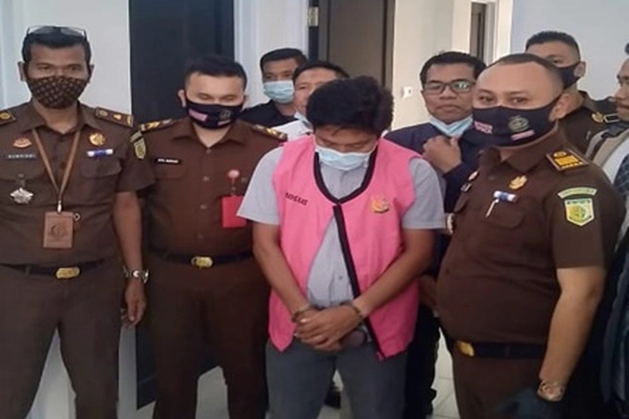 Penyidik Pidsus Kejari Pelalawan Tahan Tersangka Dugaan Korupsi BUMD Tuah Sekata