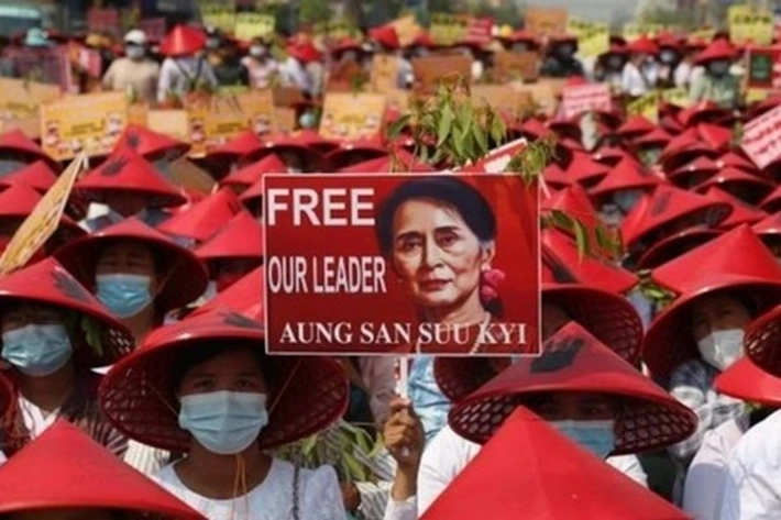 Aung San Suu Kyi Muncul di Pengadilan Melalui Tautan Video