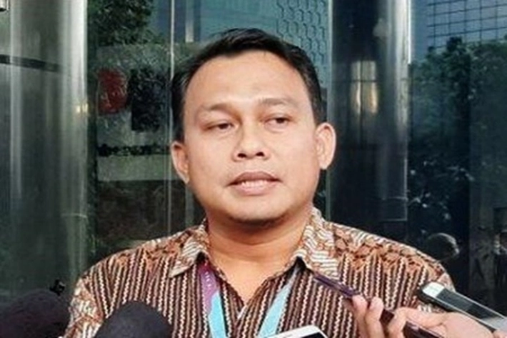 KPK Geledah 4 Lokasi Pelabuhan Bintan