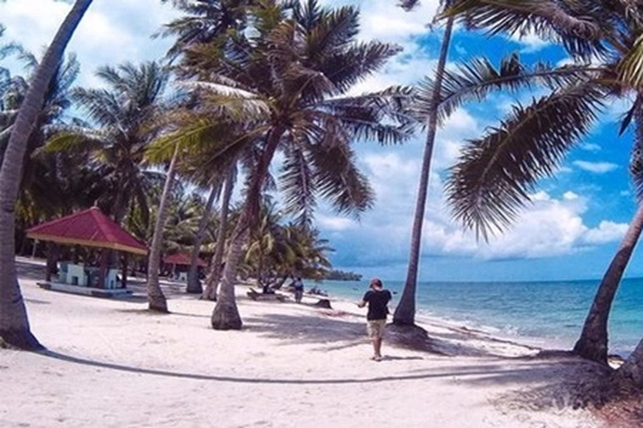 Pasir Putih di Lingga Membentang di Tepi Laut, Membuat Keindahan 'Alam Natural'
